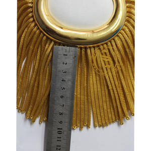 แผ่นรองไหล่แถบเดินขบวนมีขอบด้านหลังเป็นผ้าไหมสีแดง - Product Image 1