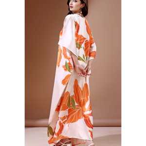 Tangerine Blossom Kaftan Soft Satin para mujer con estampado digital Perfect Sleepwear - Product Image 3