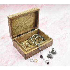 Boîte en bois brûlée de qualité Offre Spéciale pour bijoux étoile motif sculpté boîte à souvenirs en bois de manguier utilisation polyvalente approvisionnement d'usine - Product Image 6