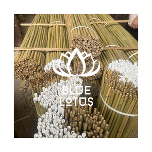 Poteaux décoratifs en bambou pour l'intérieur et le jardin Clôture naturelle et matériel artisanal de BLUE LOTUS Vietnam - Product Image 1