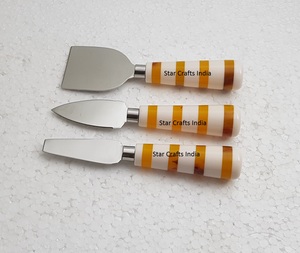 Utensilios de tamaño personalizado con mango creativo hecho de resina y acero inoxidable con herramientas de queso chapadas en plata Juego de cuchillos de queso de plata - Product Image 4