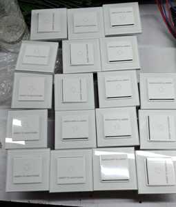 Fox Domotics, interruptor plano de ahorro de energía, acceso a la tarjeta de llave, acabado de vidrio templado montado en la pared para uso industrial en hoteles, vidrio hueco - Product Image 5