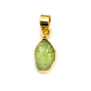 Piedra curativa de peridoto en bruto Natural moderna 13-16MM 18K chapado en oro Collet ajuste colgantes joyería para mujeres al por mayor a granel - Product Image 2