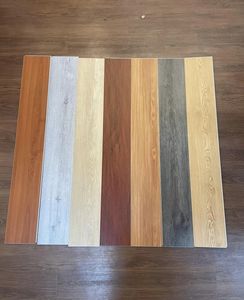 Haute qualité 100% étanche 4mm d'épaisseur PVC Sc noyau rigide vinyle aspect bois planche de sol Durable et élégant - Product Image 1