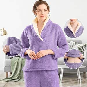 Ensembles de pyjamas en satin pour femmes et sweats à capuche personnalisés en polaire pour hommes, 80 % coton 20 % polyester, designs personnalisés, MOQ 20 - Product Image 3