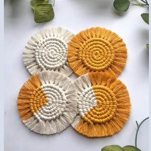Dessous de verre en macramé fait à la main avec design de luxe tricoté à la main pour la décoration de table à manger au prix de vente intégral de l'Inde - Product Image 1