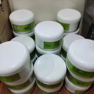 Crema Capilar con Extracto de Colágeno OEM, Fijación Fuerte, Antiencrespamiento, Protección Térmica y Definición de Rizos para Todo Tipo de Cabello - Product Image 1