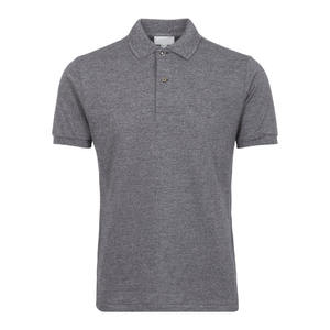 Polo minimalista personalizable para trabajo y ropa informal _ Diseño simple con opciones de marca de logotipo - Product Image 2