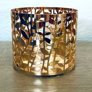 Bougeoir votif décoratif en métal de luxe moderne Collection 2024 de forme ronde de style marocain en feuille colorée en fer de luxe - Product Image 3