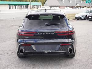 Genesis GV70 2.5T AWD 2024 Noir Intégral d'occasion, Toit ouvrant gauche, Démarrage à distance, Sièges en cuir, Pack Premium, Boîte automatique, Jantes en alliage - Product Image 4