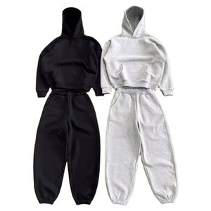 Conjunto de Sudadera con Capucha Holgada y Pantalones Deportivos de Felpa 100% Algodón Personalizado para Hombre, Traje Deportivo de 2 Piezas de Alta Calidad para Invierno - Product Image 1