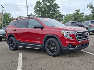 รถ SUV GMC รุ่น Terain AT4 ปี 2024 สีแดง ขับเคลื่อน 4 ล้อ เกียร์อัตโนมัติ ไฟหน้า LED ยาง R18 แร็คหลังคาโลหะ เครื่องปรับอากาศอัตโนมัติ พวงมาลัยซ้าย - Product Image 5