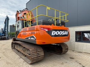 Excavatrice Doosan DX300LC d'occasion, 30T, machine hydraulique puissante, travaux d'excavation, manutention de matériaux, travaux routiers - Product Image 3