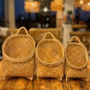 Cesta de Almacenamiento de Ajo y Cebolla de Bambú Tejida a Mano - Product Image 3