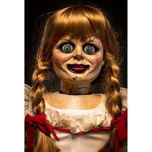Réplica de Annabelle de The Conjuring, Marioneta de Resina Hecha a Mano - Product Image 6