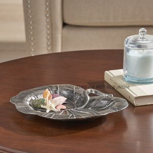 Fabricant de bol en métal en forme de feuille d'argent Design élégant avec finition texturée pour la décoration intérieure et l'accent de table à manger élégant - Product Image 1