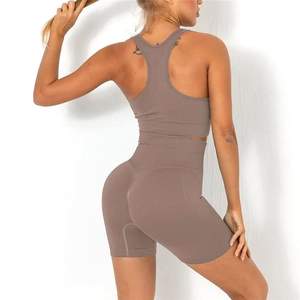 2025 femmes respirant confortable haute Stretch Yoga ensemble personnalisé Logo impression sans couture vêtements de sport hauts courts motif solide - Product Image 5