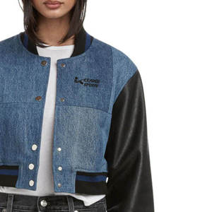 Chaqueta corta universitaria para mujer con diseño de logotipo bordado personalizado/Chaqueta corta universitaria cómoda de talla adulta para mujer - Product Image 4