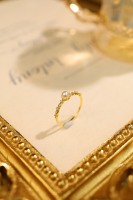 Bague en perle sculptée style Opéra de Paris pour femme, perle et cuivre plaqué or, tendance, griffe simple, élégante, ouverte, en stock