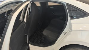 Voiture d'occasion 2024, berline automatique à aspiration naturelle, essence, 4 portes, 5 places, conduite à gauche, jantes en alliage d'aluminium R17, à vendre, bon état - Product Image 4