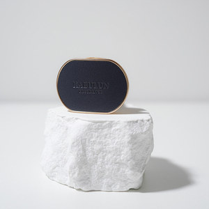 น้ำหอมปรับอากาศในรถยนต์แบบแขวน กลิ่นกุหลาบ รุ่นโมเดิร์น พลาสติก - Product Image 1