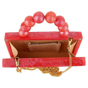 AALIYAN IMPEX, bolso de mano de noche de acrílico rojo para mujer, hermosas artesanías de resina importadas con patrón religioso, regalos hechos a mano - Product Image 6