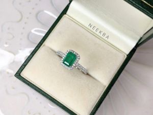 แหวนเงินสเตอร์ลิง925สีเขียวมรกตแหวนเงินสเตอร์ลิงแหวนดีไซน์รัศมีทำมือจากอินเดีย - Product Image 2