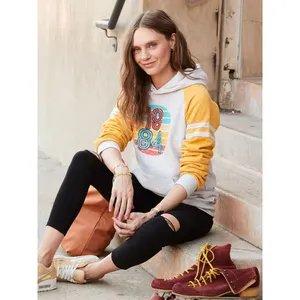 เสื้อสเวตเชิ้ต NuBlend Varsity แบบสั่งทำพิเศษ ผลิตภัณฑ์ที่ยั่งยืน พร้อมเสื้อฮู้ดและสินค้าส่งเสริมการขาย - Product Image 3