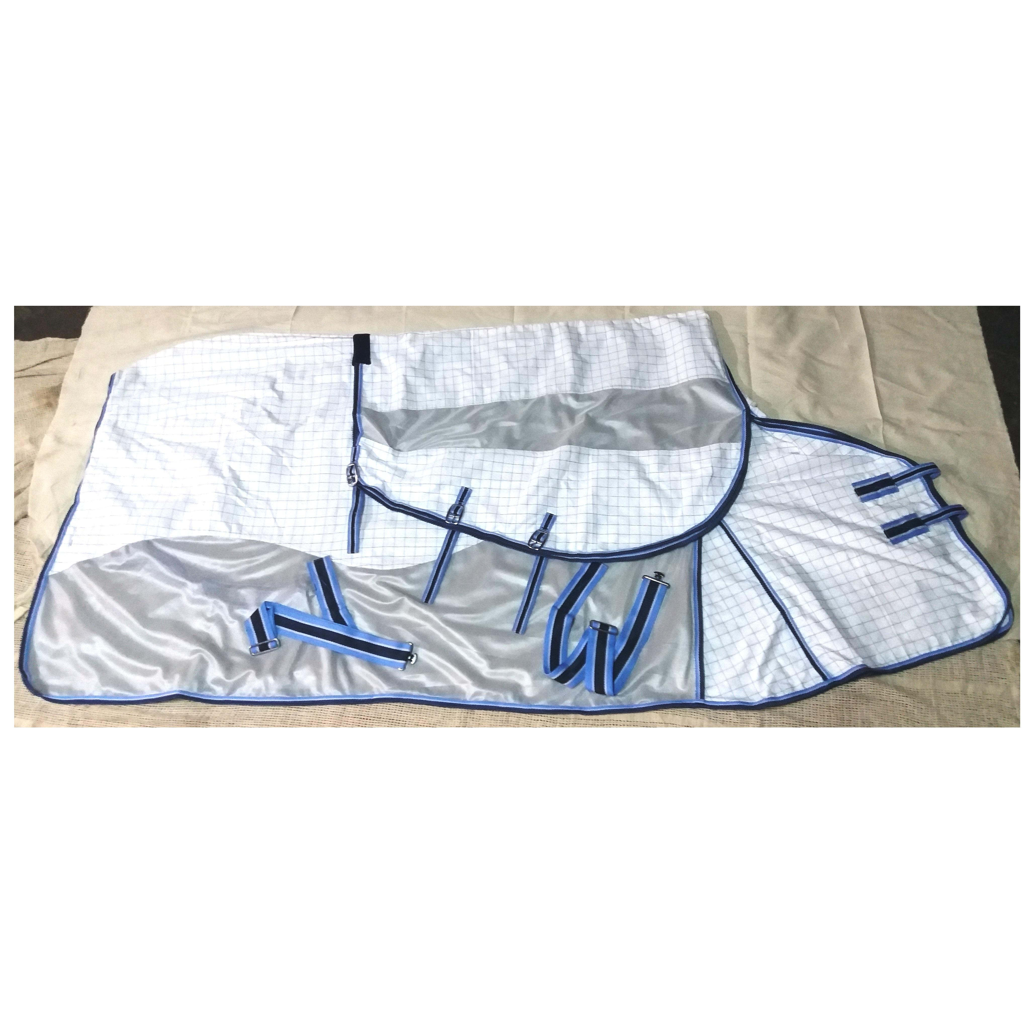 สีขาว/สีฟ้า