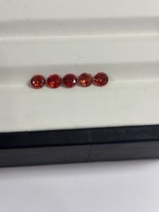 Gran oferta: Gemas sueltas de corindón padparadscha sintético cultivado en laboratorio con vibrante juego de colores para la fabricación de joyas - Product Image 4