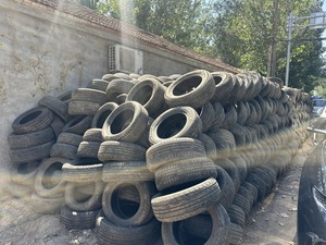 Achetez des pneus de camion d'occasion à bas prix, approvisionnement en gros, toutes tailles disponibles pour l'exportation dans le monde entier, prix bas depuis le Canada - Product Image 6
