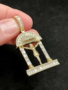 Iced Out Moissanite เพชรพระเยซูคริสต์เสาคอลัมน์กรีกโรมันจี้เงินสเตอร์ลิงจี้เครื่องประดับที่กําหนดเอง - Product Image 5