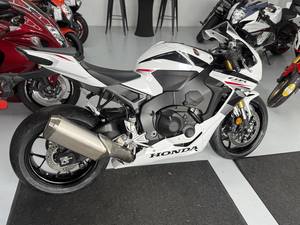 Las Mejores Motocicletas Nuevas CBR1000RR (ABS) 2025 en Stock - Product Image 6