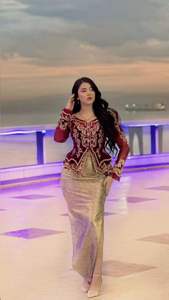 Veste Maroon Traditionnelle Algérienne-ROBE Karakou & voile avec perles de verre ornées Perles Dabka travail sur tissu velours = 2025 - Product Image 2