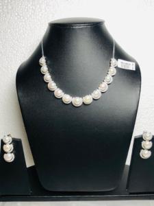 Juego de collar y aretes de plata esterlina 925 con piedras preciosas de perlas naturales del Sur Hermoso diseño único y perfecto para cualquier ocasión - Product Image 5