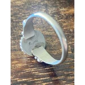 Anillo Navajo Hecho a Mano con Malaquita y Plata de Ley, Obra de Colección Cultural - Product Image 5