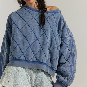 Sudadera Extra Grande para Mujer con Logotipo Frontal, Tejido Premium de Invierno, Estilo Urbano de Corte Holgado para una Comodidad Duradera - Product Image 1