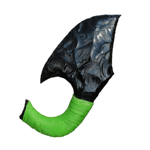 Hacha de obsidiana negra hecha a mano con acabado pulido, arma decorativa única para la energía espiritual y la decoración del hogar - Product Image 1