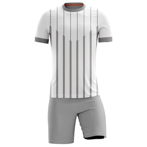 Uniforme de football pour hommes adultes de haute qualité, 100% polyester, séchage rapide, respirant, manches courtes, col en V, nom de l'équipe personnalisé, sublimation - Product Image 4