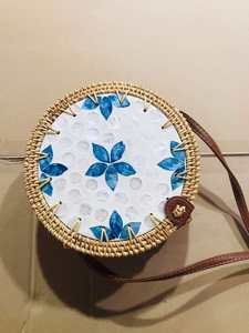 Bolso Redondo de Ratán con Diseño de Madreperla / Bolsos de Ratán / Bolso de Mimbre Artesanal de Vietnam - Product Image 5