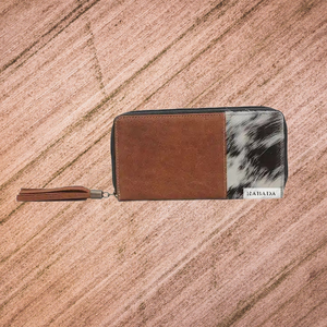 Latest Deigned Western Cowgirl Genuine Leather <b>Wallet</b> With Hair on and Tassel Design Manufacturer and Wholesaler - Product Image 1