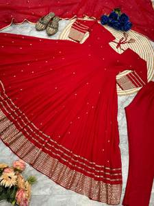 Robe Maxi Georgette à imprimé floral pour femmes avec conception à la main Prix de gros de la méthode d'impression en feuille d'Inde - Product Image 4