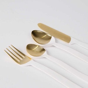 Ensemble de 4 couverts en fer blanc et or pour décoration de table, fête de mariage, événement, couverts - Product Image 2