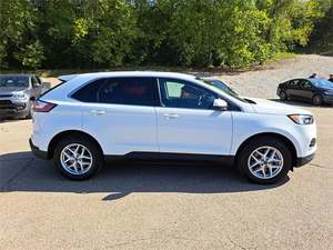 Ford Edge SEL AWD SUV 2024 Usado en Buenas Condiciones, Automático, Volante a la Izquierda, Interior Oscuro, Asientos de Cuero, Neumáticos R19 - Product Image 3