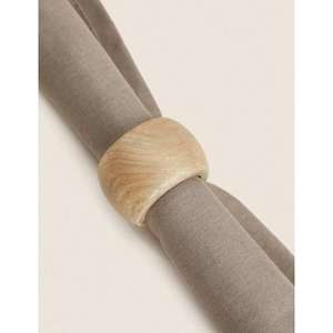 Ronds de serviette en bois fabriqués à la main pour des paysages de table rustiques et offrant une durabilité durable et un charme écologique élégant - Product Image 5