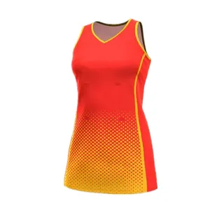 Impression par sublimation multicolore Jupes et hauts à la mode Slim Fit Meilleur design Uniformes de tennis respirants pour filles avec bavoirs