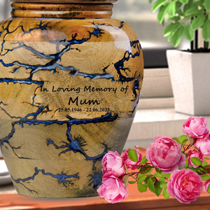 Urne funéraire personnalisée en bois, souvenir commémoratif de conception de gravure fractale artisanale pour cendres d'adultes - Product Image 1