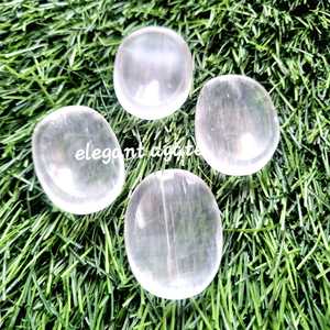 Venta caliente Selenita Preocupación Piedra Roca Cristal Selenita Pulgar Piedra de bolsillo para terapia curativa de Elegant Aga - Product Image 6