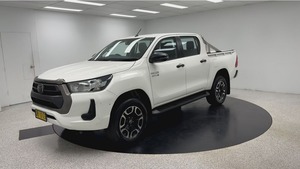 Voitures Toyota Hilux à prix avantageux, d'occasion, en bon état, propres, vitesse maximale, aucun historique d'accident, commande en gros disponible en stock à la vente - Product Image 5