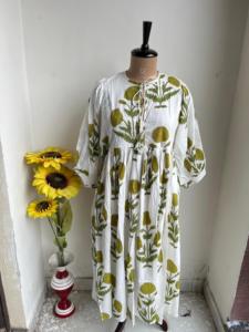 Vestido Midi de verano hecho a mano, informal, estampado de bloques florales, algodón con cuello profundo, coqueto, floral, estampado a mano, vestido para mujer - Product Image 4